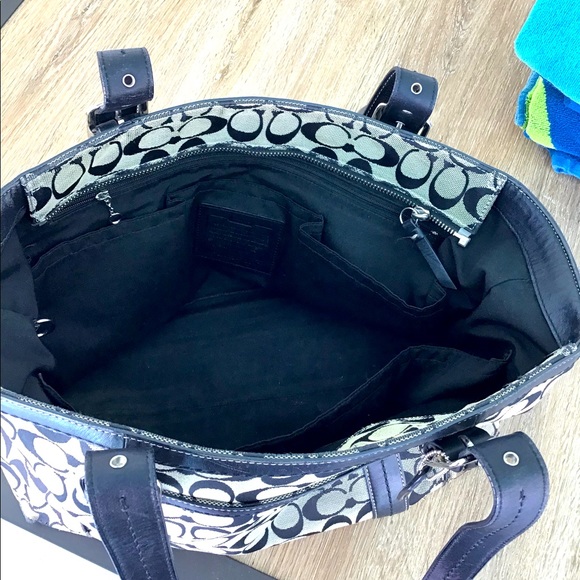 Price reduced Vintage Coach Tote - Picture 8 of 14